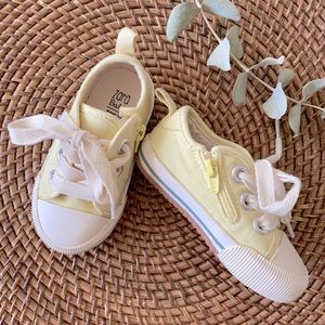 Zara side zipper lace-up sneakers size 21